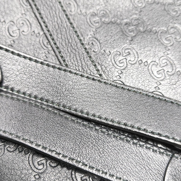 Signature Calfskin Black