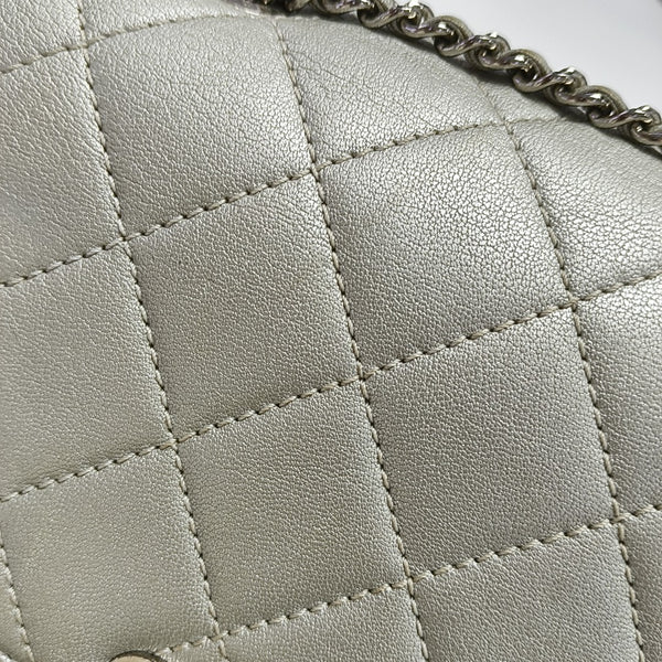 BEAUTY LOCK Quilted Lambskin Gray
