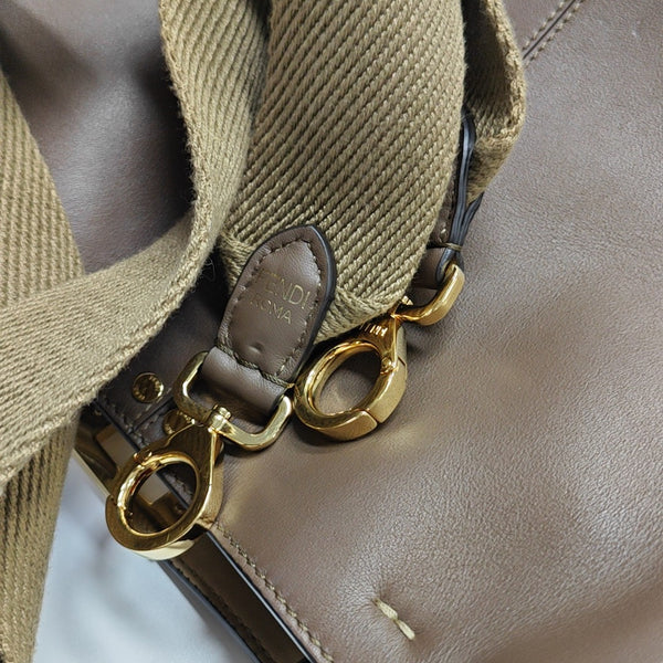 Peekaboo Medium Calfskin Brown
