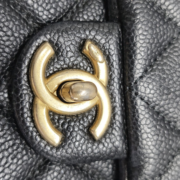 Quilted Grained Calfskin Shoulder Bag Black
