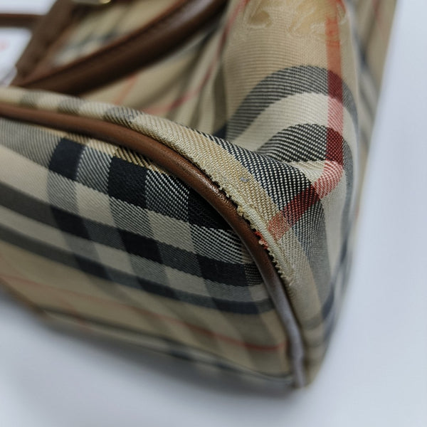 Canvas Brown
