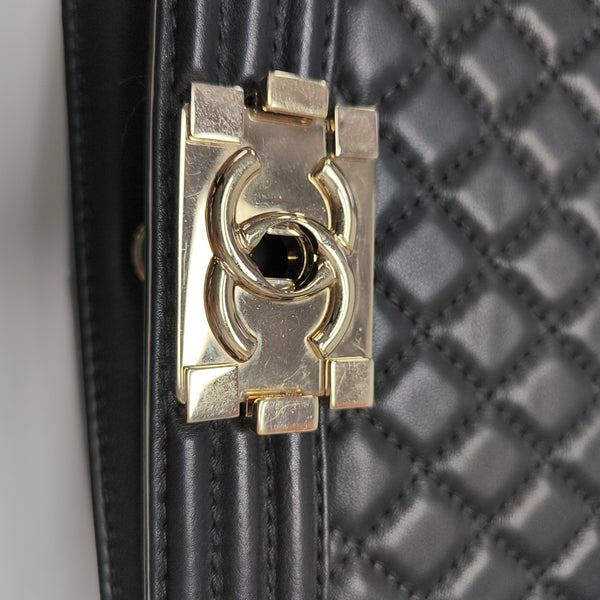 BOY CHANEL Medium Quilted Calfskin Black