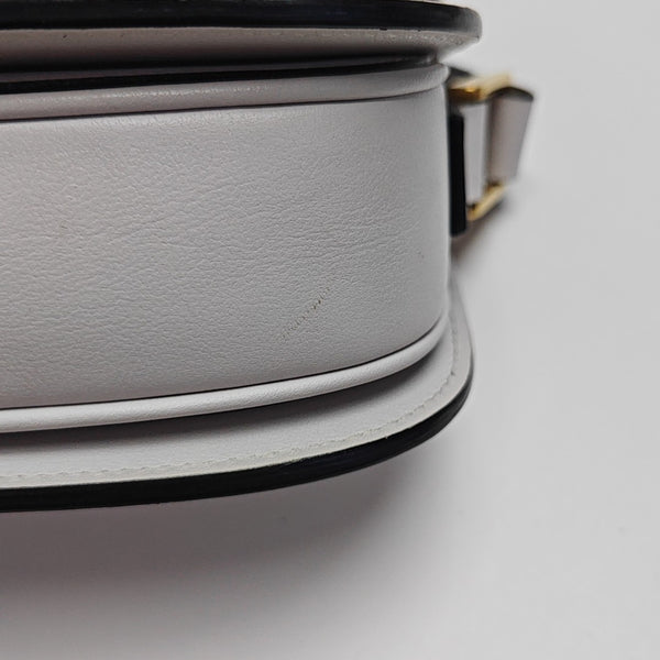 Supervee Small Calfskin White