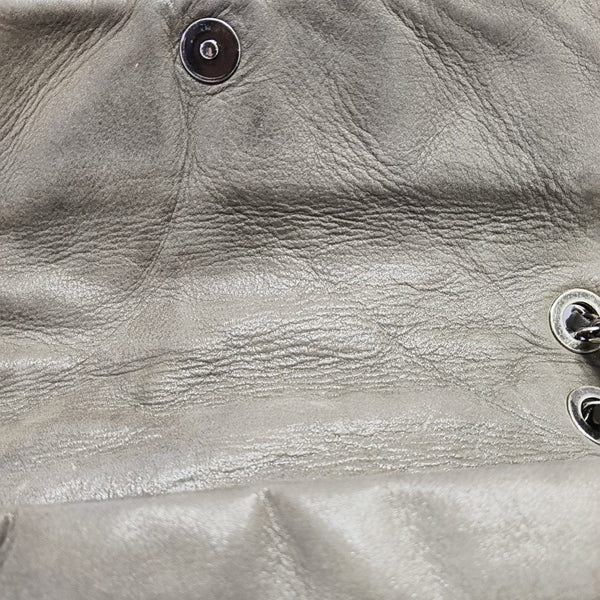 Bolso de Hombro Acolchado de Piel de Becerro Gris