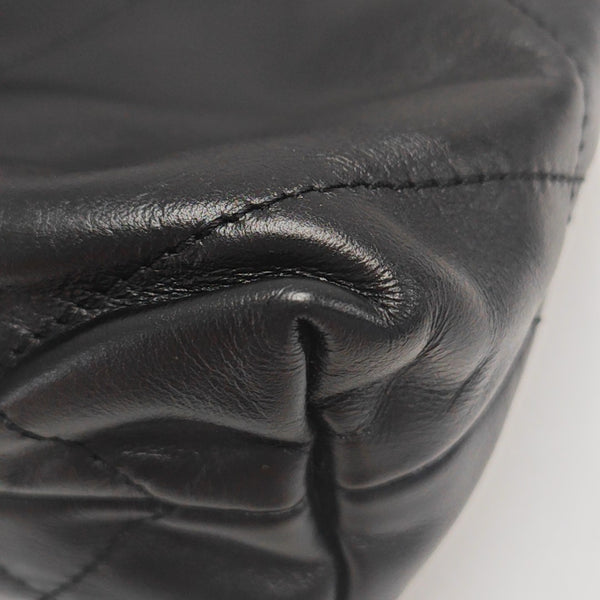 CHANEL 22 Mini Quilted Calfskin Black
