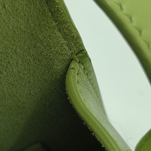 TRIOMPHE Small Calfskin Green
