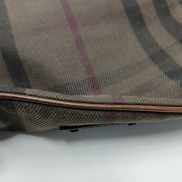 Canvas Brown