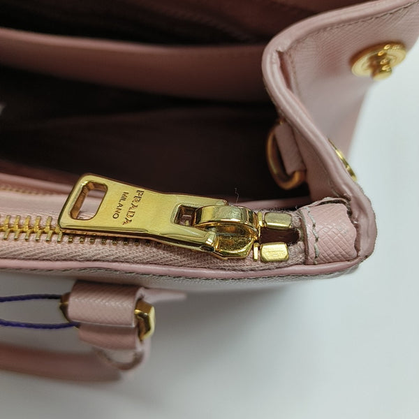 Galleria Small Saffiano Calfskin Pink