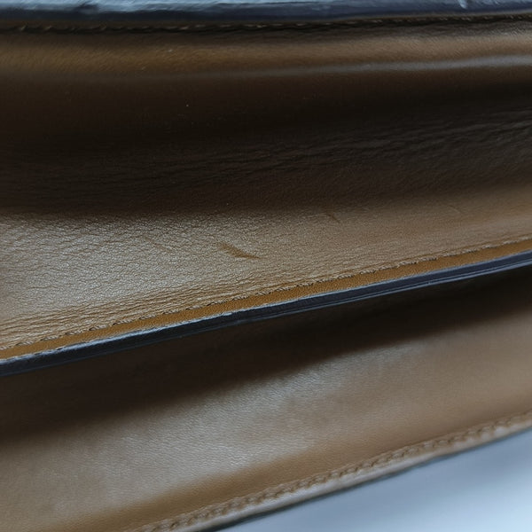 CASE Medium Calfskin Brown