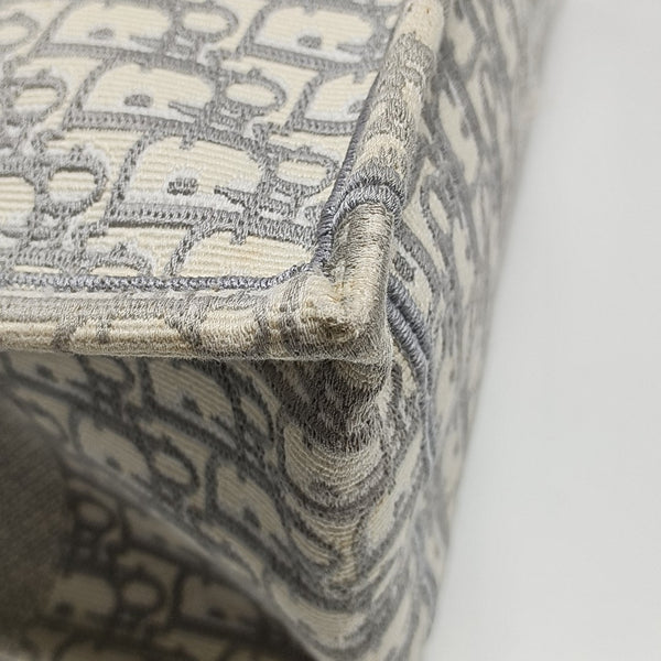 Book Tote Medium Oblique Canvas Gray