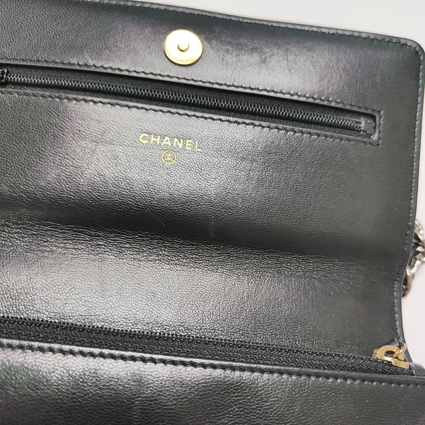 CHANEL 19 WOC Quilted Lambskin Black