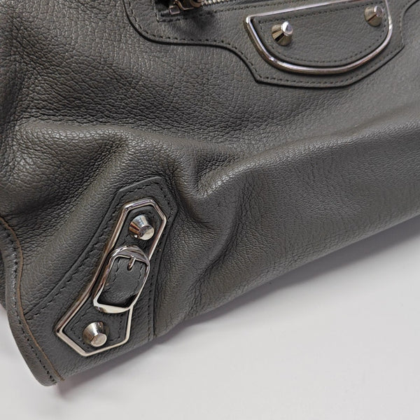 Classic Metallic Edge City Medium Lambskin Gray