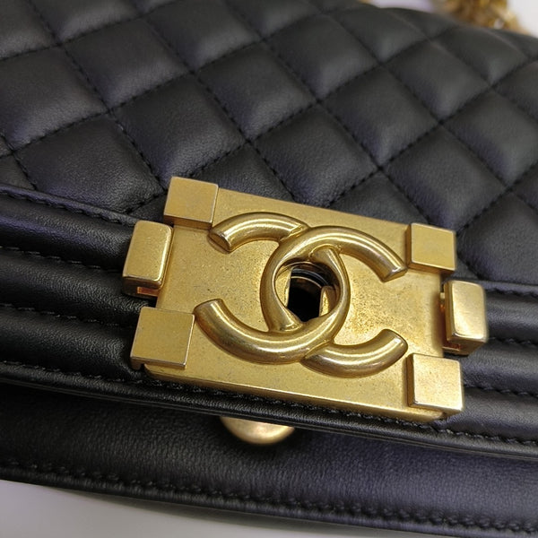 BOY CHANEL Small Quilted Calfskin Black