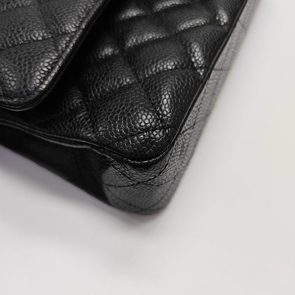 CLASSIC FLAP Medium Quilted Grained Calfskin Black