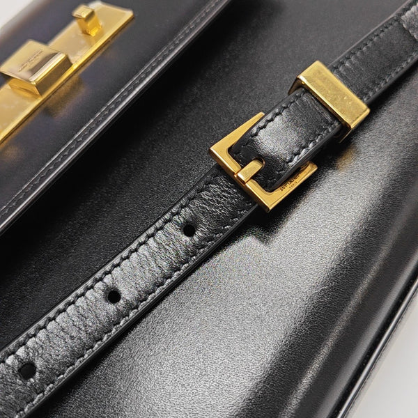 MANHATTAN Small Calfskin Black