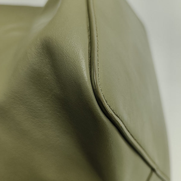Calfskin Bucket Bag Medium Green