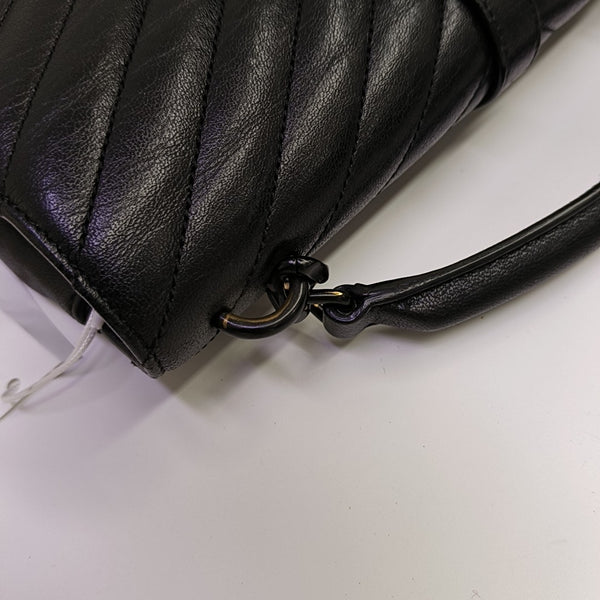 COLLEGE Medium Chevron Lambskin Black