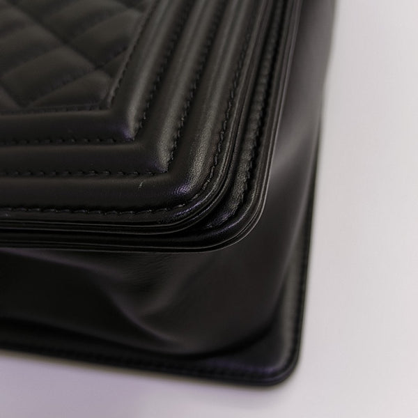 BOY CHANEL Medium Quilted Calfskin Black