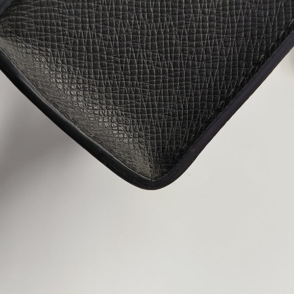 Pochette Voyag MM Calfskin Black