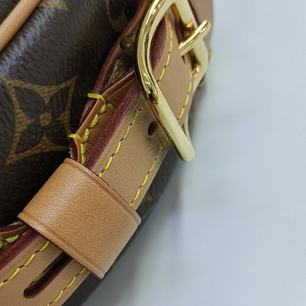 BOITE CHAPEAU MM Monogram Coated Canvas Brown