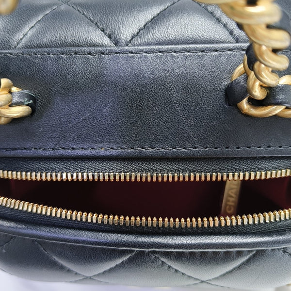 Quilted Lambskin Shoulder Bag Black