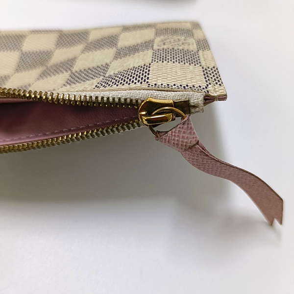 Authenticated pre-owned FÉLICIE Damier Azur Coated Canvas White - Crossbody Bag at Looply