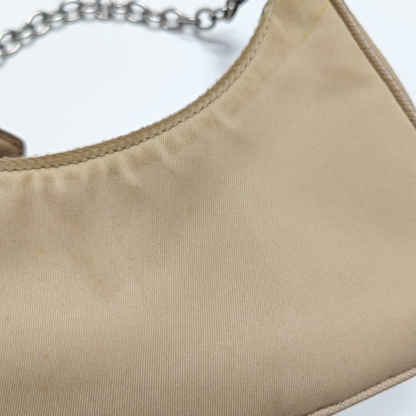 Re-Edition Nylon Beige