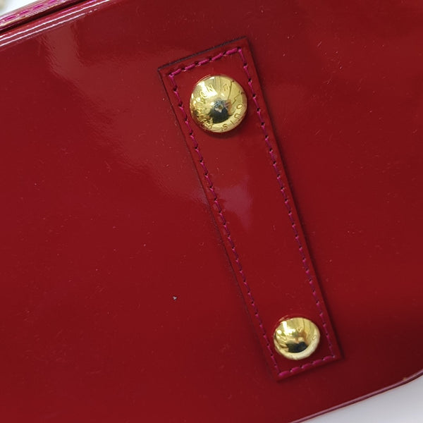 ALMA PM Piel Charol Monogram Roja