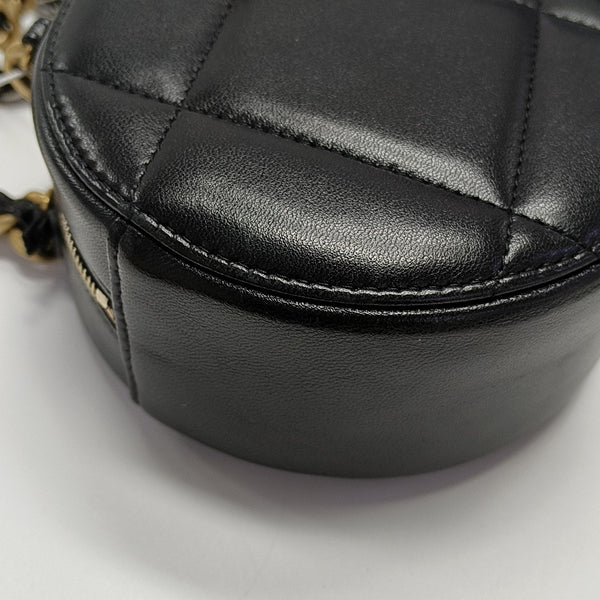 Authenticated pre-owned CHANEL 19 Quilted Lambskin Black - Shoulder Bag at Looply