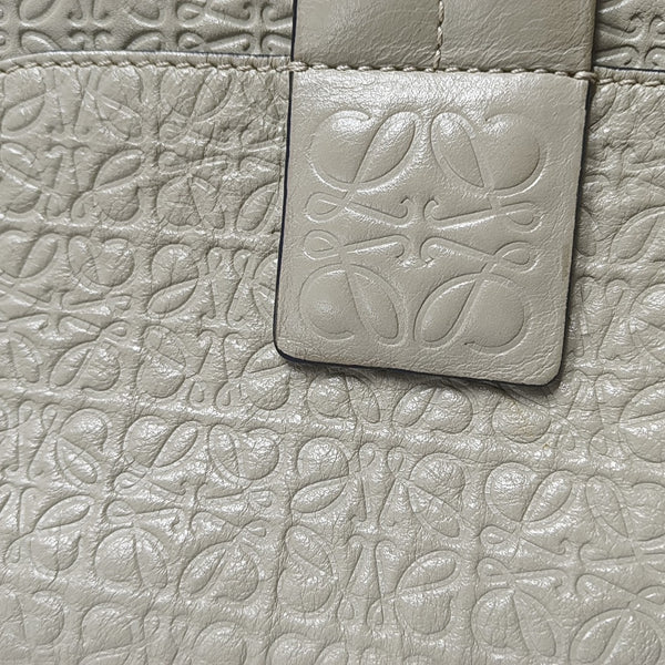 Avenue Monogram Calfskin Gray