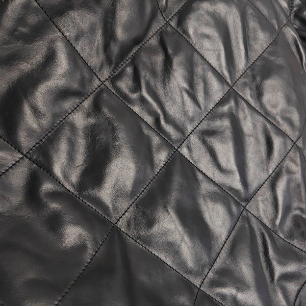 CHANEL 22 Small Quilted Calfskin Black