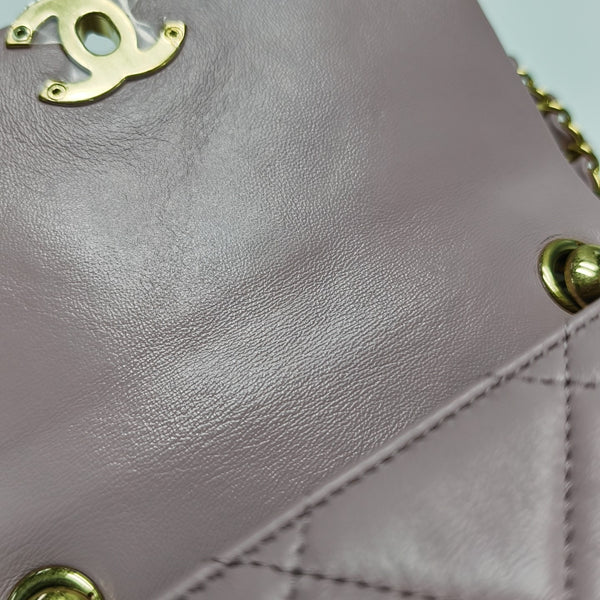 Quilted Lambskin Shoulder Bag Pink