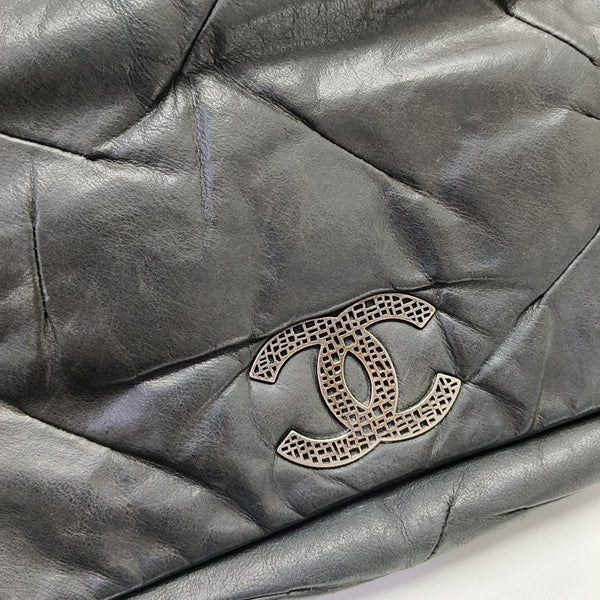 Calfskin Shoulder Bag Black