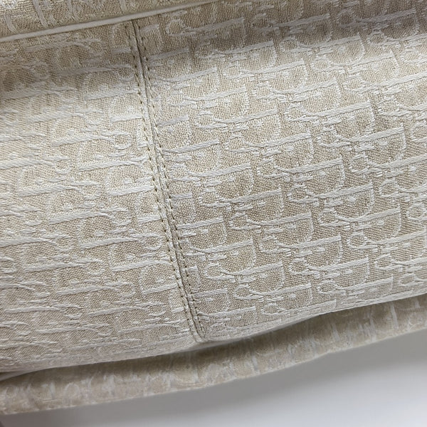 Street Chic Oblique Nylon White