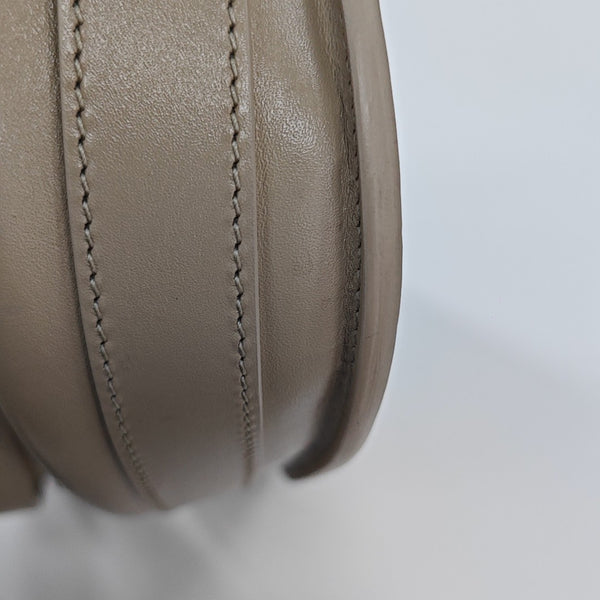 Bobby Medium Calfskin Beige