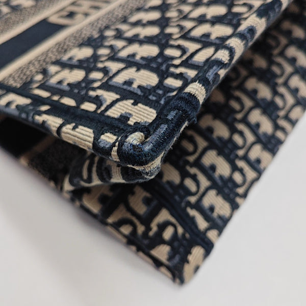Book Tote Medium Oblique Canvas Blue