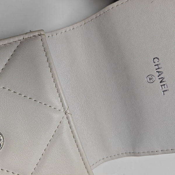 CHANEL 19 Quilted Calfskin White