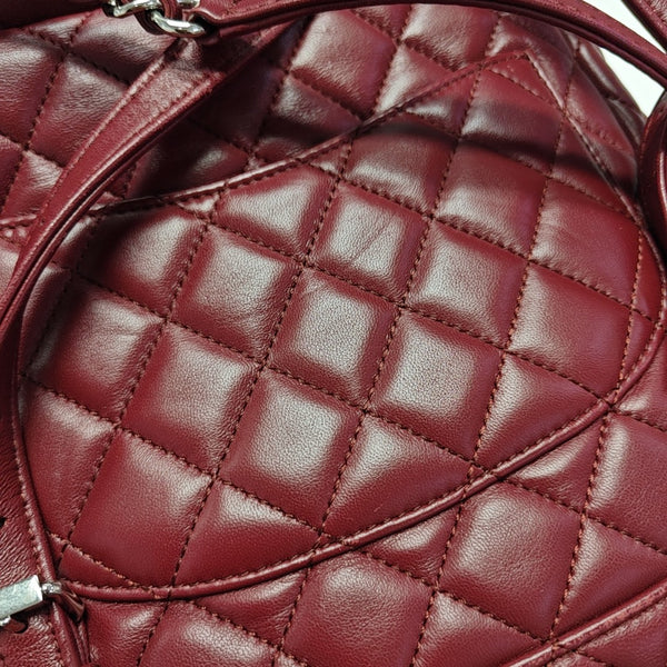 URBAN SPIRIT Small Quilted Lambskin Red