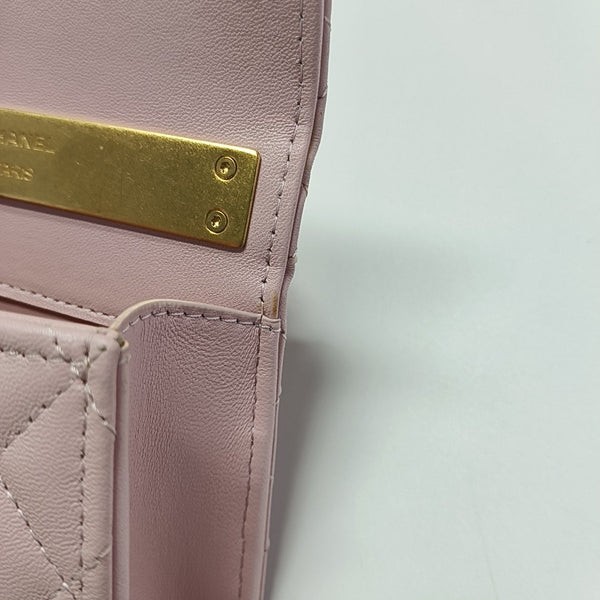 TWO TONE CHAIN HANDLE Quilted Lambskin Pink