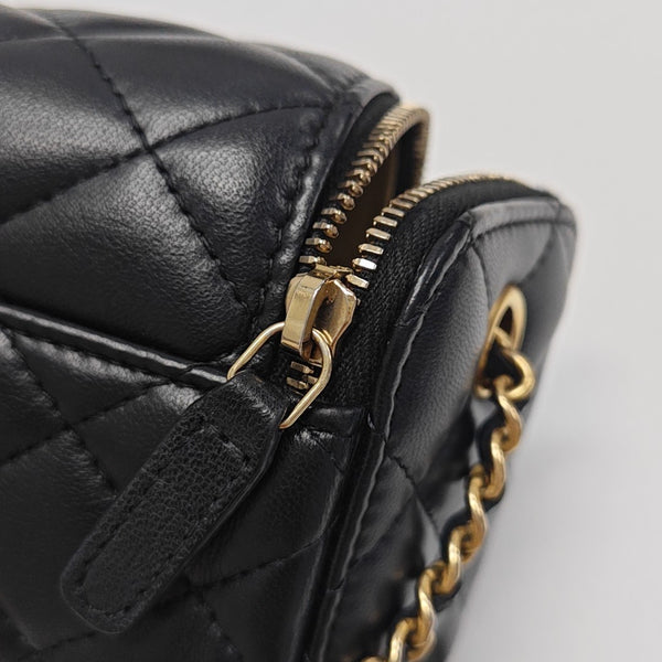 VANITY CASE Mini Quilted Lambskin Black