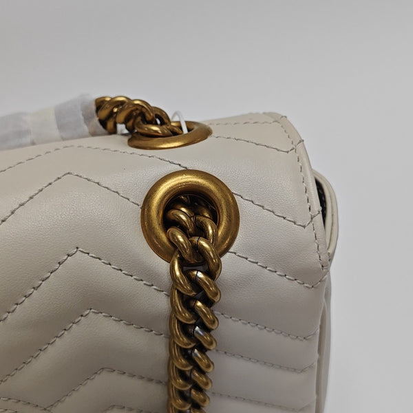 GG Marmont Medium Quilted Calfskin White