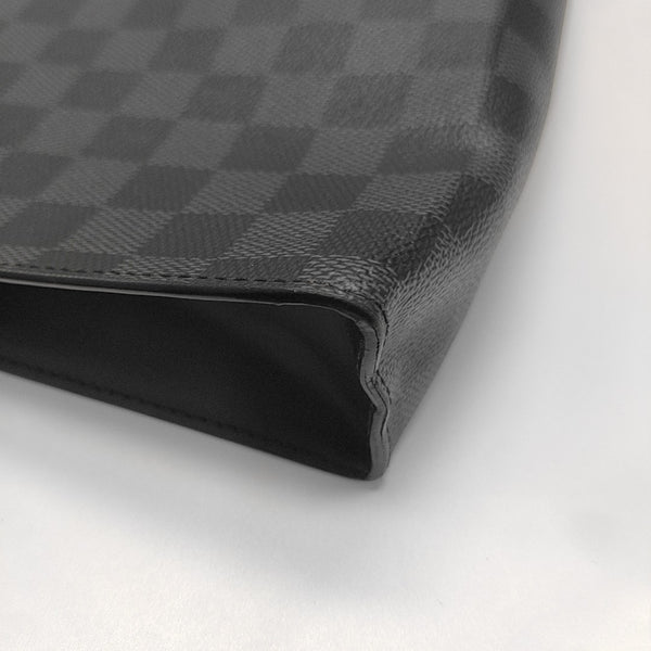 Pochette Voyag MM Damier Graphite Coated Canvas Gray
