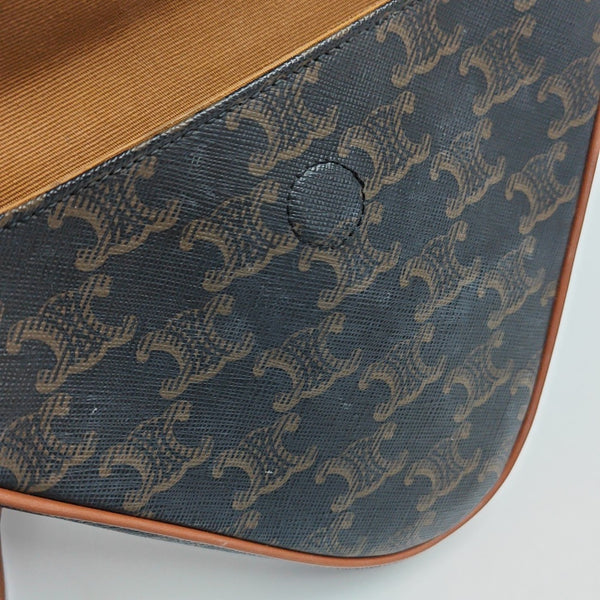 TRIANGLE Coated Canvas Brown