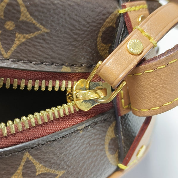 BOITE CHAPEAU PM Monogram Coated Canvas Brown