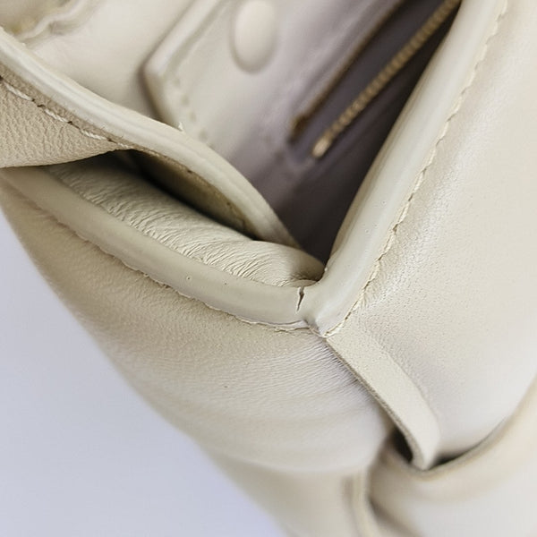 Cassette Medium Lambskin Beige