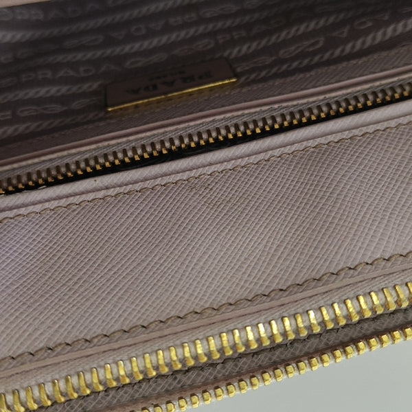 Galleria Medium Saffiano Calfskin Pink