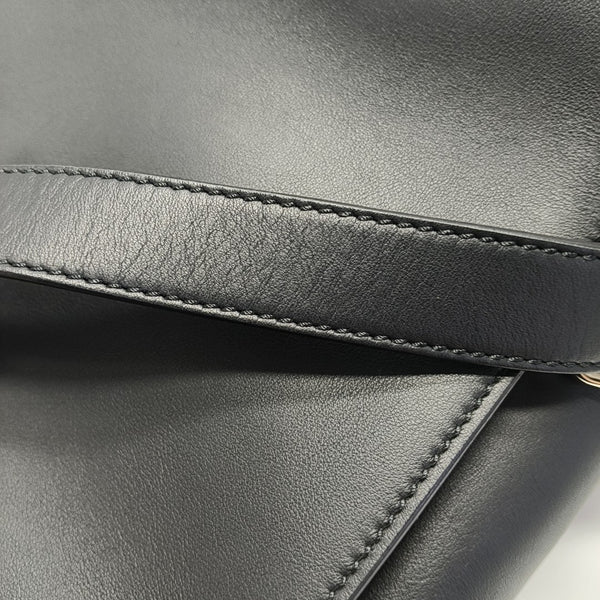 Peekaboo Large Calfskin Black
