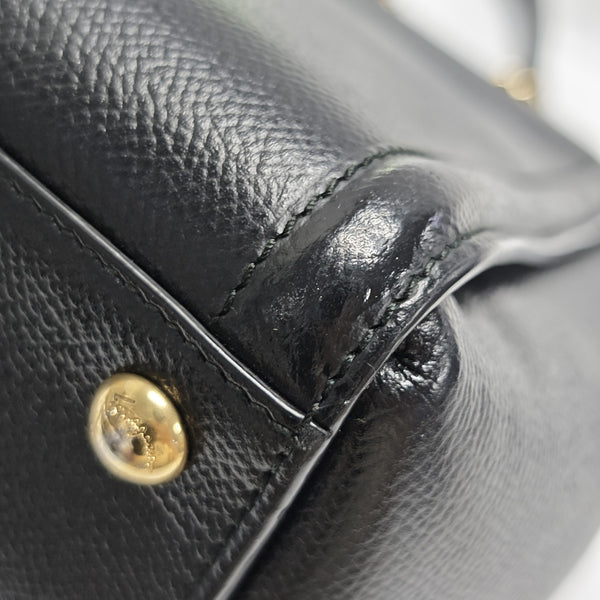 Calfskin Shoulder Bag Medium Black