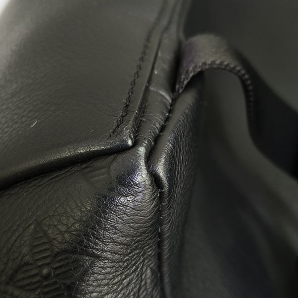 DISCOVERY Monogram Calfskin Black