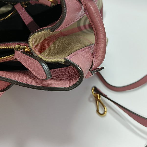 The Banner Medium Calfskin Pink